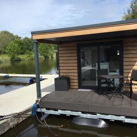 Hausboot Nordseekueste Bådhotel *