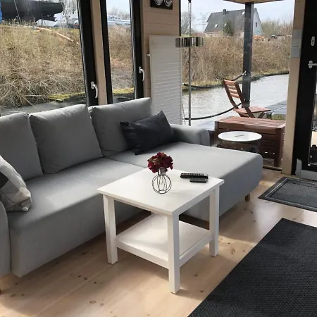 Hausboot Nordseekueste Botel *