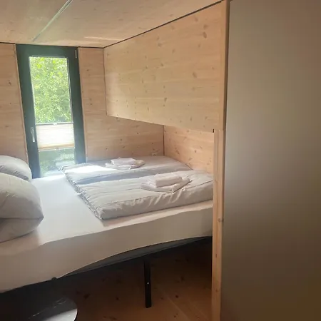 Hausboot Nordseekueste Bådhotel Wilhelmshaven