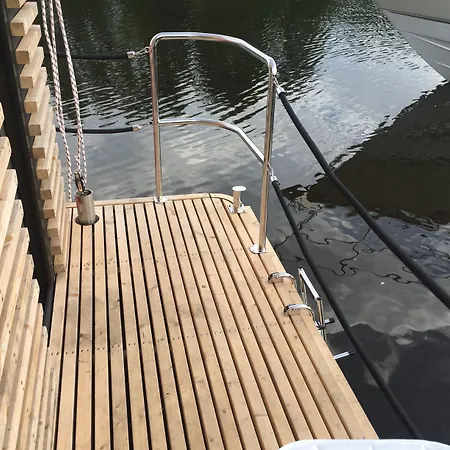 Ботель Hausboot Nordseekueste *