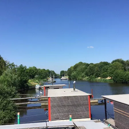 بوتيل Hausboot Nordseekueste فيلهلمسهافن