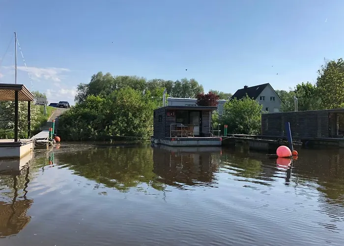 Hausboot Nordseekueste Вильгельмсхафен